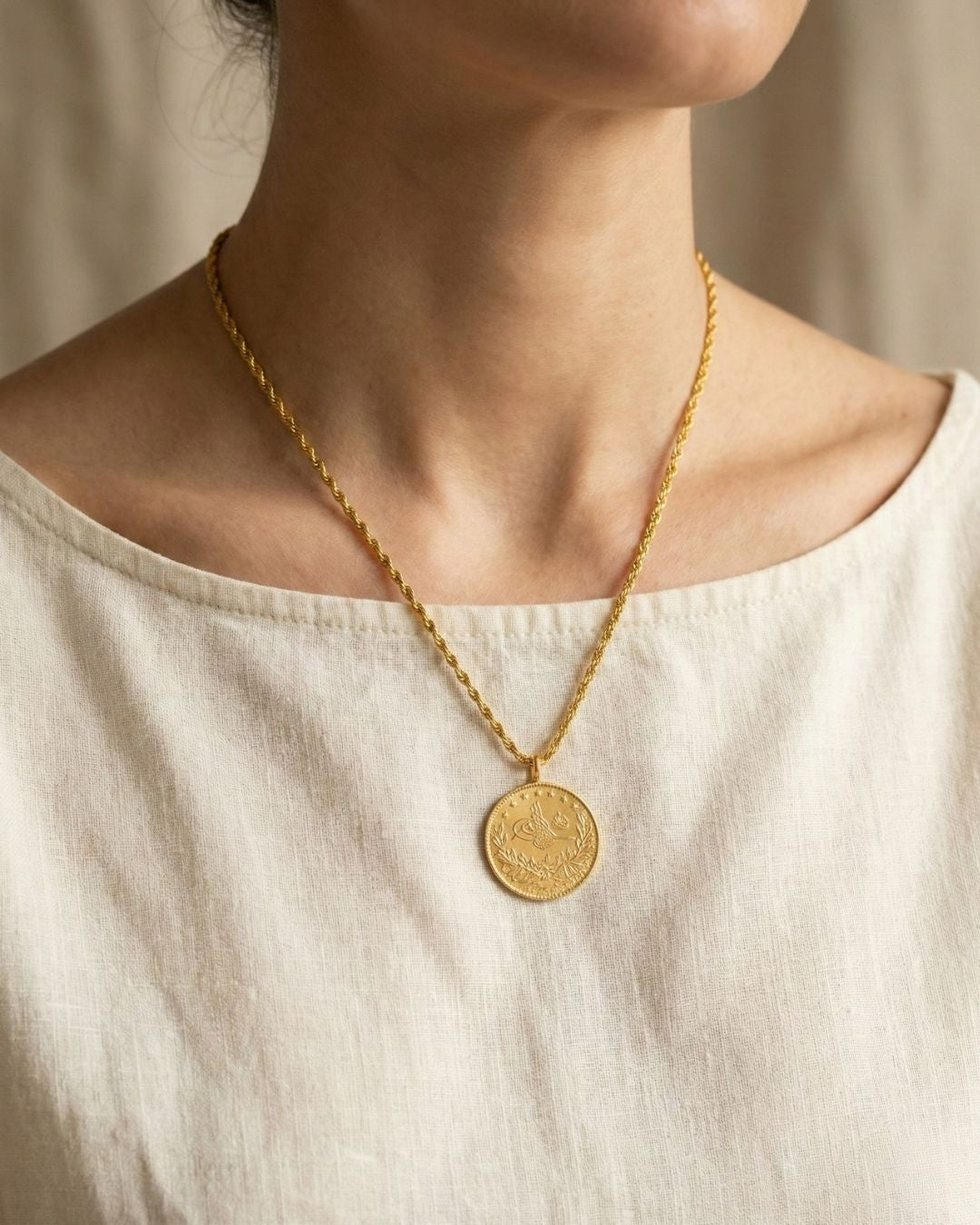 2,5 Resat mit Kette 22k Vergoldet