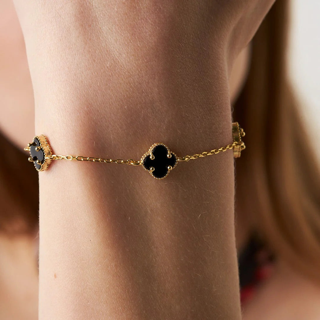Dreifaches weißes Kleeblatt-Armband / 925 SILBER