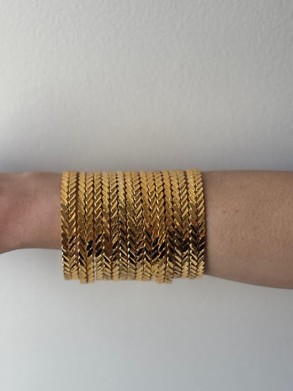 Basak Armreifen 22 karat vergoldet