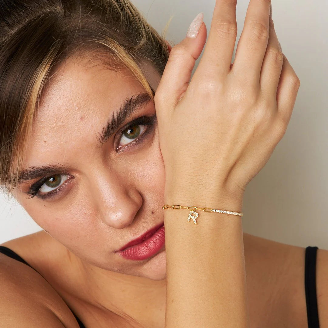 Armband mit Steinbuchstaben Design / 925 SILBER