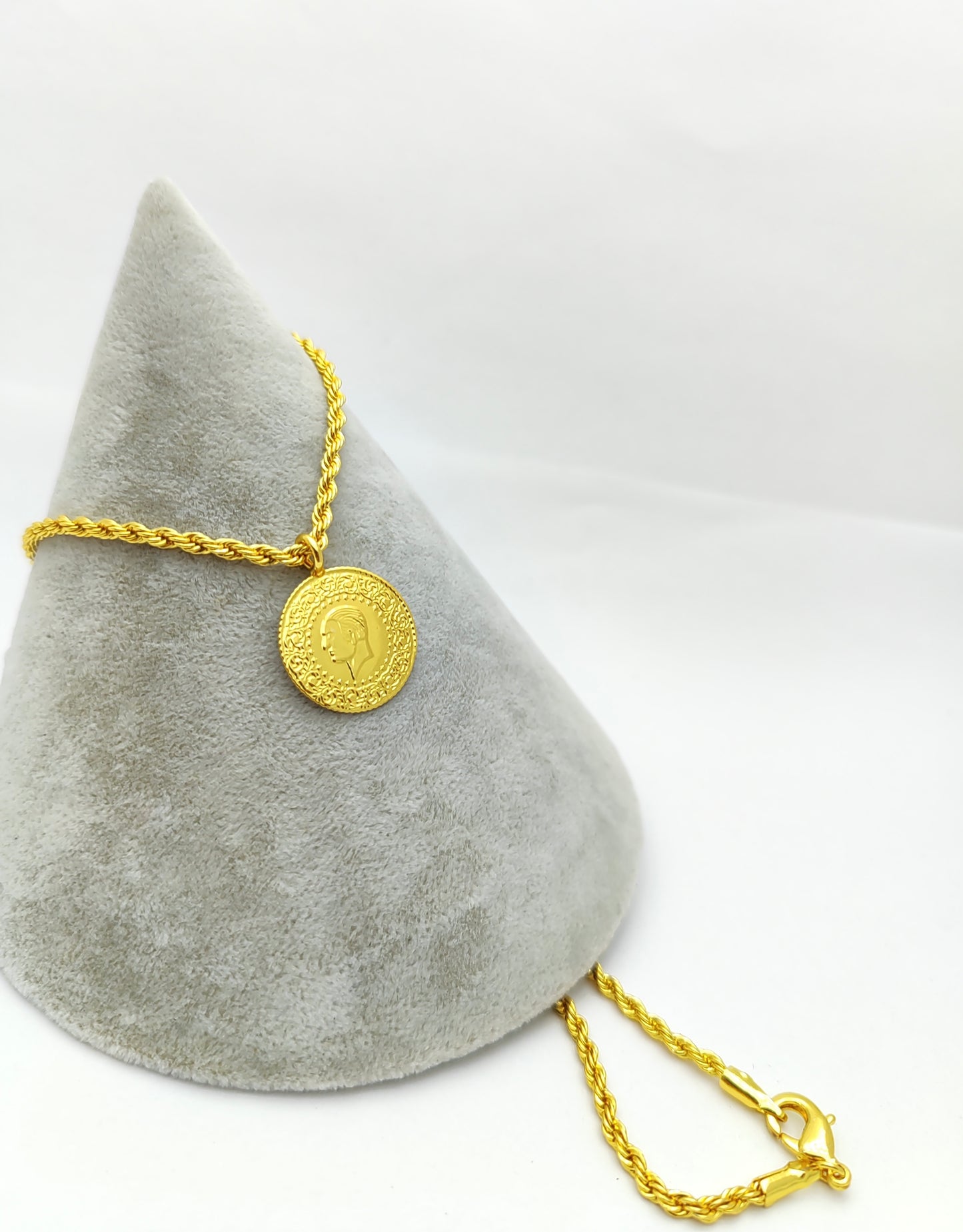 Ceyrek mit Kette 22 k vergoldet