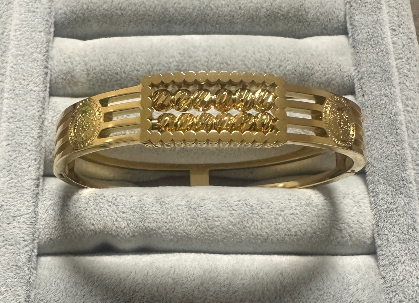 Dorika Armband
