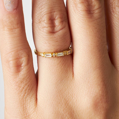 Ring mit gepunktetem Baguette Stein / 925 SILBER